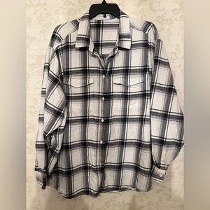 GAP XXL black and cream flannel button down